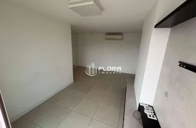 Apartamento com 3 dormitórios à venda, 100 m² por R$ 790 - Santa Rosa - Niterói/RJ