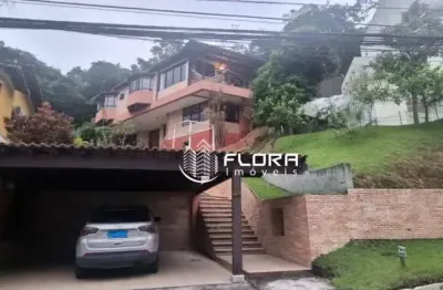Casa com 4 quartos à venda, 280 m² por R$ 980.000 - Badu - Niterói/RJ