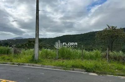 Terreno à venda na Rua Setenta e Sete, 32, Jacaroá, Maricá