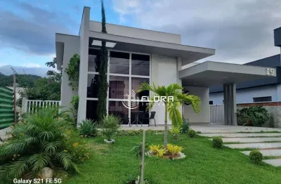 Casa com 3 dormitórios à venda, 195 m² por R$ 800.000,00 - Ubatiba - Maricá/RJ
