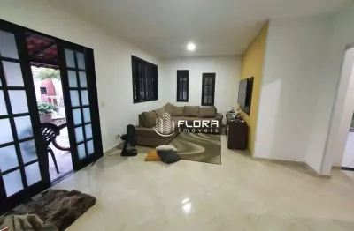 Casa com 4 dormitórios à venda, 220 m² por R$ 680.000,00 - Itaipu - Niterói/RJ