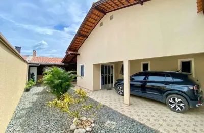 Casa e prédio com 6 apartamentos por r$ 2.350.000 - machados - navegantes/sc