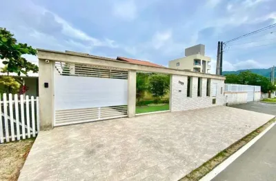 Casa com 3 dormitórios à venda por r$ 950.000 no gravatá em navegantes/sc