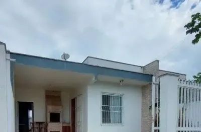 Casa com 2 dormitórios sendo 1 suíte à venda, 78 m² por r$ 480.000 - itacolomi - balneário piçarras/sc