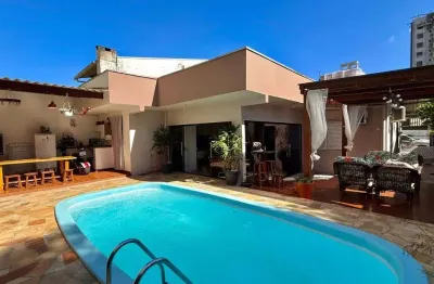 Casa com 3 dormitórios à venda, 134 m² por r$ 1.400.000,00 - centro - navegantes/sc