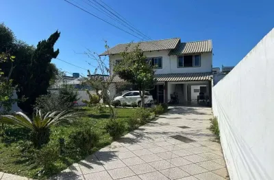 Casa com 5 dormitórios à venda, 264 m² por r$ 750.000,00 - centro - navegantes/sc