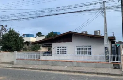 Casa com 3 dormitórios à venda, 360 m² por r$ 750.000,00 - gravatá - navegantes/sc