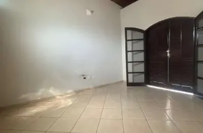 Casa para Locação em Santana de Parnaíba, Cidade São Pedro - Gleba A, 2 dormitórios, 2 banheiros, 1 vaga