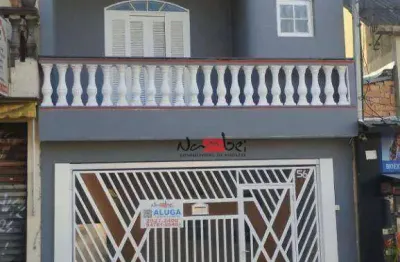 Casa com 3 quartos para alugar na Rua Maruins, Vila Carmosina, São Paulo