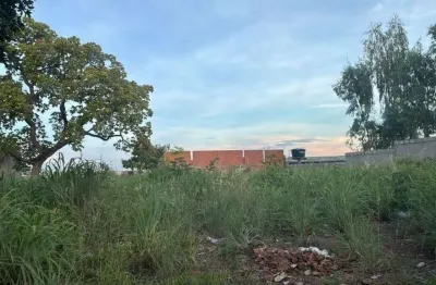 Terreno à venda na Escolástica Pinheiro Da Silva (Lot Jd N Niterói), 1, Petrópolis, Várzea Grande