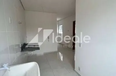 Apartamento com 2 quartos para alugar na Rua L, Coophamil, Cuiabá