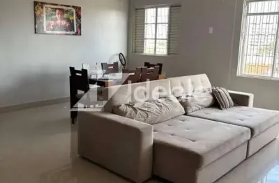 Apartamento com 2 quartos à venda na Rua K, Parque Atalaia, Cuiabá