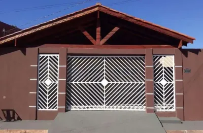 Casa com 3 quartos para alugar na Rua Tarumã, Jardim Novo Mundo, Várzea Grande
