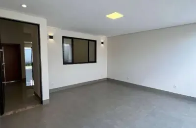 Casa com 3 quartos para alugar na Rua Vinte e Quatro de Agosto, 35, Jardim Califórnia, Cuiabá