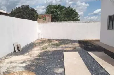 Casa com 2 quartos à venda na Rua Catorze, 1, Parque Paiaguás, Várzea Grande