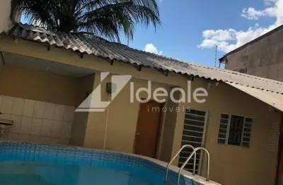 Casa com 3 quartos para alugar na Avenida Tancredo de Almeida Neves, 167, Jardim Petrópolis, Cuiabá