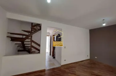 Casa em condomínio fechado com 134 m², 3 dormitórios na vila das mercês