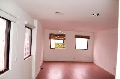 Casa comercial para alugar na Rua José Maria Lisboa, Jardim Paulista, São Paulo