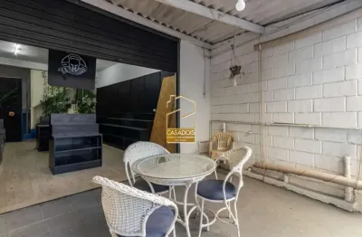 Casa comercial para alugar na Rua Coriolano, Vila Romano, São Paulo