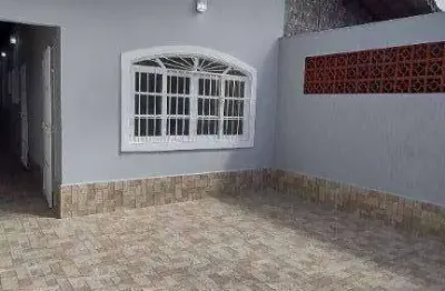 Casa reformada de esquina  com 2 quartos à venda, 60 m² por r$ 425.000  aceita imóvel e automóvel maracanã  praia grande sp