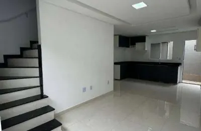 Sobrado novo no lado praia com 2 dormitórios à venda  63 m² por r$ 420.000  guilhermina  praia grande sp