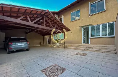 Casa com 4 quartos à venda na Rua Eduardo Sprada, --, Campo Comprido, Curitiba