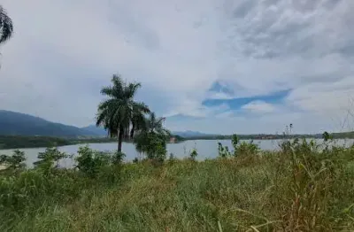 Terreno à venda na Rua Oitenta e Dois, 115, Jacaroá, Maricá