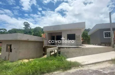 Casa  com  03 quartos, sendo 01 suíte em itapeba - maricá