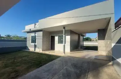 Imóvel com 02 quartos e 01 suíte,  pertinho da orla de jaconé