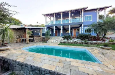 Casa no flamengo, c/ piscina, área gourmet & 4 quartos em terreno com 840m². maricá-rj