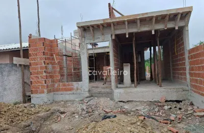Casa com 02 quartos, sendo 01 suíte no raphaville- maricá