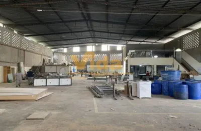 Barracão / Galpão / Depósito com 3 salas para alugar na Vila Sul Americana, Carapicuíba 