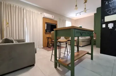 Este incrível studio, tem tudo o que você precisa para viver com conforto!