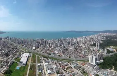 Apartamento com 3 quartos à venda em Meia Praia, Itapema 