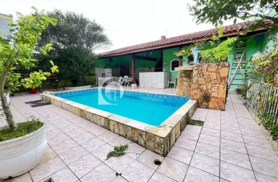 Casa isolada 400 metros praia,3 dorms,piscina, edícula, flórida