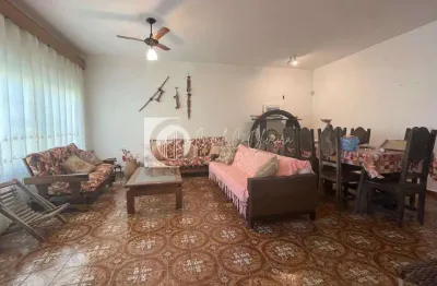 Locação 50 metros da praia casa isolada piscina 3 dorms,peruíbe