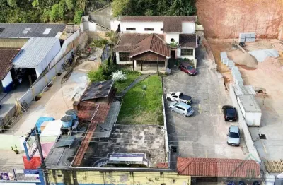 Apartamento para alugar na Rua Tenente Luiz Meirelles, Várzea, Teresópolis