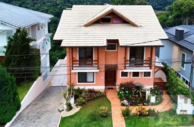 Casa para Venda em Teresópolis, VÁRZEA, 6 dormitórios, 4 suítes, 7 banheiros, 4 vagas