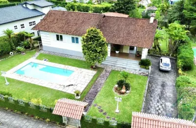 Casa à venda na Granja Comary, Teresópolis 