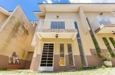 Sobrado com 3 dormitórios para alugar, 100 m² por R$ 2.931,17/mês - Cachoeira - Curitiba/PR