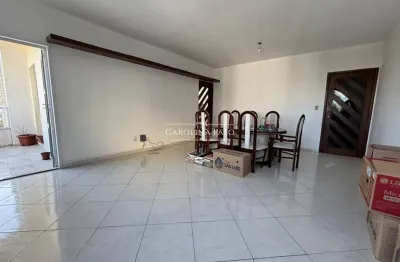 Oportunidade, apartamento espaçoso, ventilado , em excelente localização