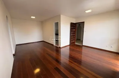 Super oportunidade de morar co Corredor da Vitória em prédio reformado