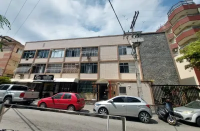 Apartamento conjugado reformado na quadra da praia do forte