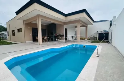 Linda residência alto padrão com 3 dormitórios, piscina e área gourmet, na praia da lagoinha em ubatuba!