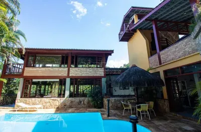 Linda casa alto padrão com vista para o mar, em condomínio na praia da domingas dias em ubatuba!