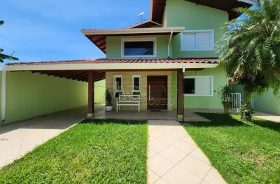 Agradável sobrado com 5 dormitórios e área gourmet na praia do itaguá em ubatuba!