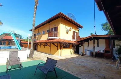 Excelente oportunidade de imóvel para investimento como hostel ou pousada na praia da enseada em ubatuba!