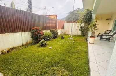 Excelente sobrado com 5 dormitórios, salão de jogos e espaço gourmet, na praia do Lázaro em Ubatuba!