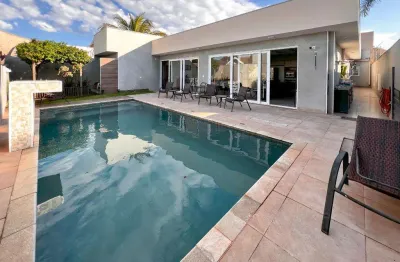 Casa com 4 quartos à venda na Rua Pioneiro Antonino Fernandes da Costa, 258, Jardim Cidade Monções, Maringá