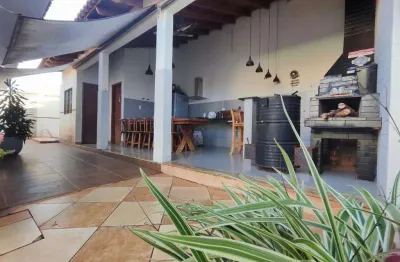 Casa com 173.5 m² e 3 quartos à venda no cj res cidade alta - maringá